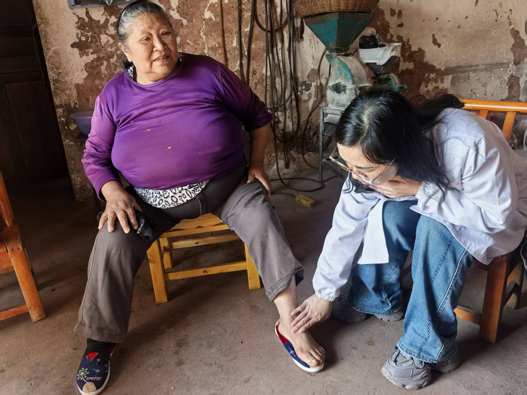 20251029长安卫生院:家医巡访保平安,政策传递惠民生 (3).jpg